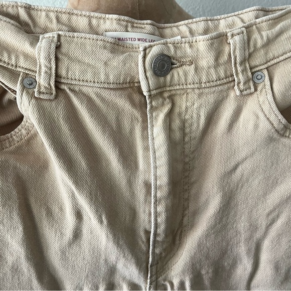 LEVIS sz 29 HIGH WAISTED Wide Leg Crop Khaki Color Jeans Cargo Pockets - Picture 7 of 10